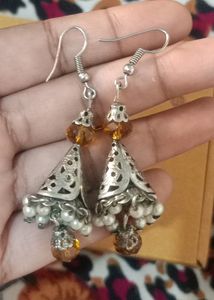 Women's Earrings.