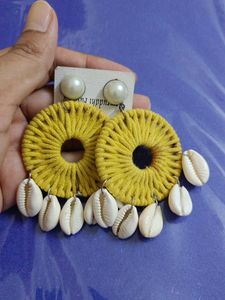 Insta Yellow Seashell Earrings💛💛💛💛