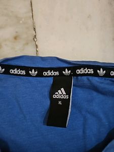Adidas Tshirt