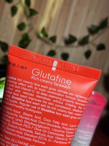 Glutafine &amp; Ethiglo Face Wash
