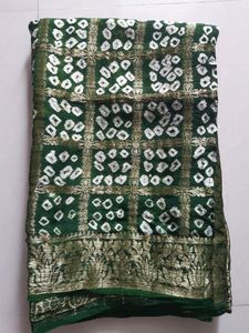 Full Ready Green Bandhani With Stitching Blouse
