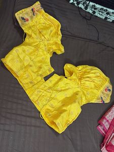 Yellow Golden Paithni Saree With Blouse