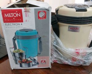 🍛MILTON Electron Lunch Box 4 Steel Containers
