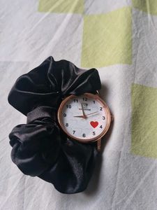 Cute &#39;WatchStar&#39; Black Scrunchie Watch