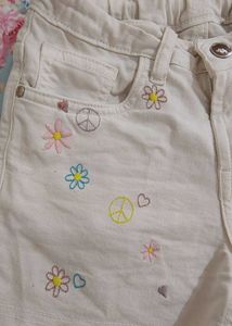 LIFE Embroidered White Denim Shorts Size 8-9 Years