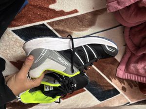 Men Shoe