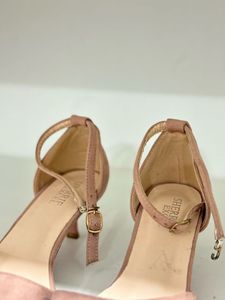 Mauve Kitten Heels 👠