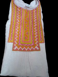 Elegant White &amp; Pink Kurta