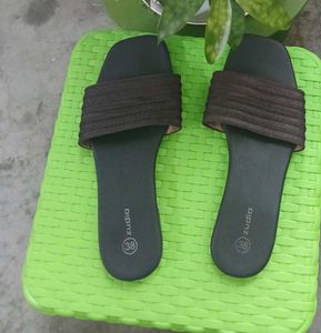 Zudio Flat