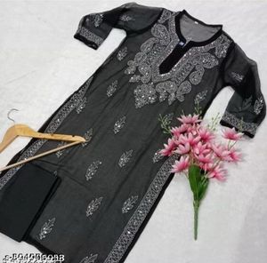 🖤 Elegant Black Chikankari Kurti – Like New 🖤