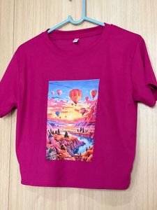 Used 4 Trendy Graphic T-Shirt Bundle