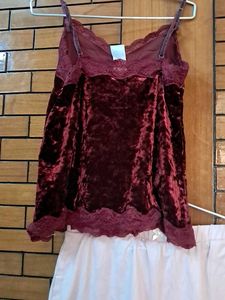 Premium Quality Top N Short  In Imported Fabric