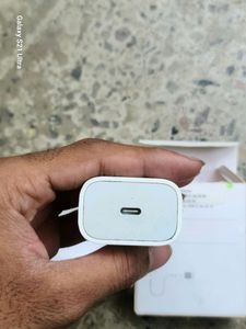 Apple 20W USB-C Power Adapter ( for iPhone, iPad )