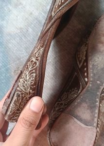 Women Jutti