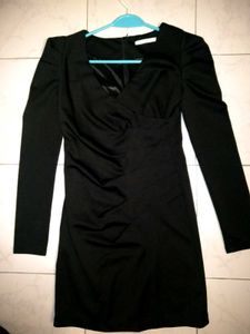 Elegant Black V neck Long Sleeve Dress