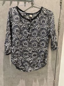 Patterned Three Quarter Sleeve Top