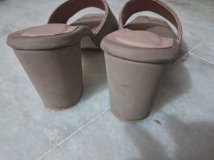 3.5 Inches Long Nude High Heels