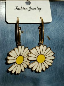 Daisy Drop Earrings