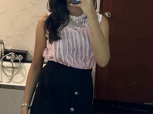 Pink Tank Top With Lace