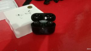 Best Quality Black  Apple Air Pods copy For Sale At Working Condition New With Tag