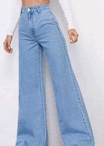 Wide Leg Light Wash Jeans