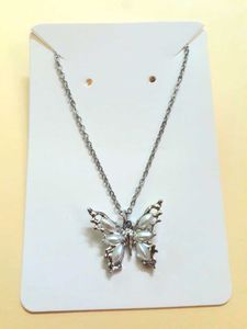 Floral Pearl Pendant Necklace