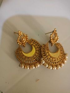Golden Chandbali Earrings