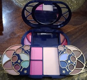 ADS Make Up Kit