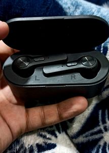 •  MI-A2 Airbuds