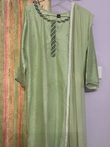 Elegant Green Kurta With Lace Duptta