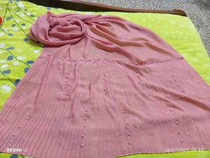 Pink Pleated Pearl Stole