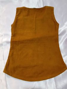 Kids Top - Size 26 Can Fit 3-5 years