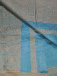 i am selling never wear saree