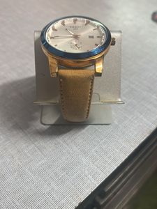 BRAND NEW WRIST WATCH.