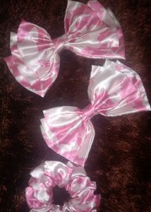 Bow And Scrunchies Set