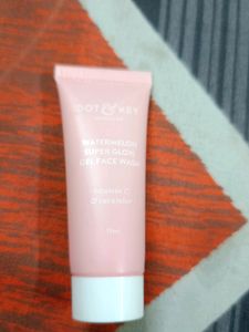 DOT &amp; KEY WATERMELON SUPER GLOW GEL FACE WASH