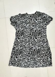 ‘OOMPH !’ Flower Printed Short Dress