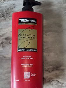 TRESemme Keratin Shampoo | Frizz Control | 580 mL
