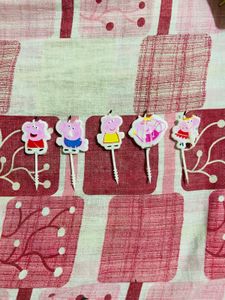 Party Hats &amp; Peppa Pig Cake Toppers