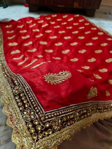 Red An Golden Combination Saree 🤩