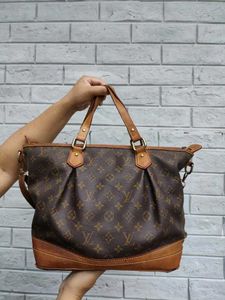 Louis Vuitton Big Size Shoulder Bag