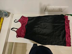 Price 💧 Beautiful Pink And Black Night Wear S
