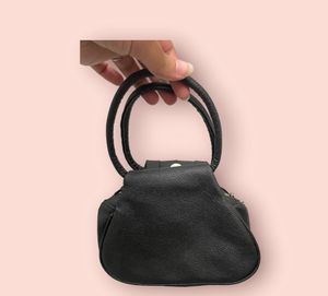 black classy hand bag