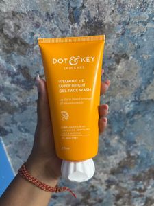 Dot and Key facewash