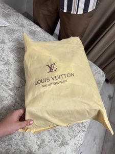 Louis Vuitton OnTheGo MM
