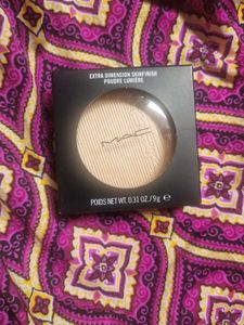 MAC Skinfinish Highlighter