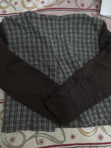 Wollen Semi Crop Top
