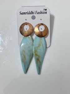 Get 5 earrings at just ₹200/-