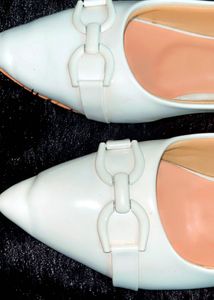 🌸Elegant White Pointed Toe Flats🌸