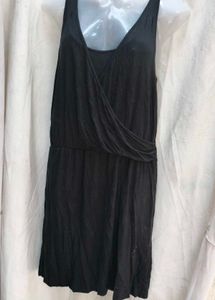 12221. Black Sleeveless Dress